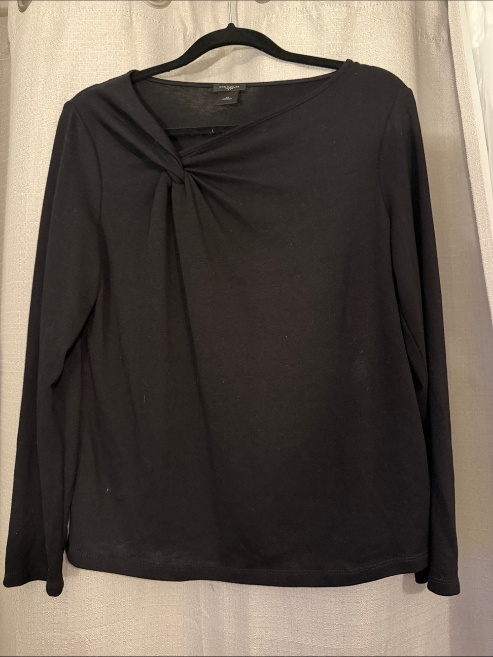 Ann Taylor Black Long-Sleeve Twist-Neck Top